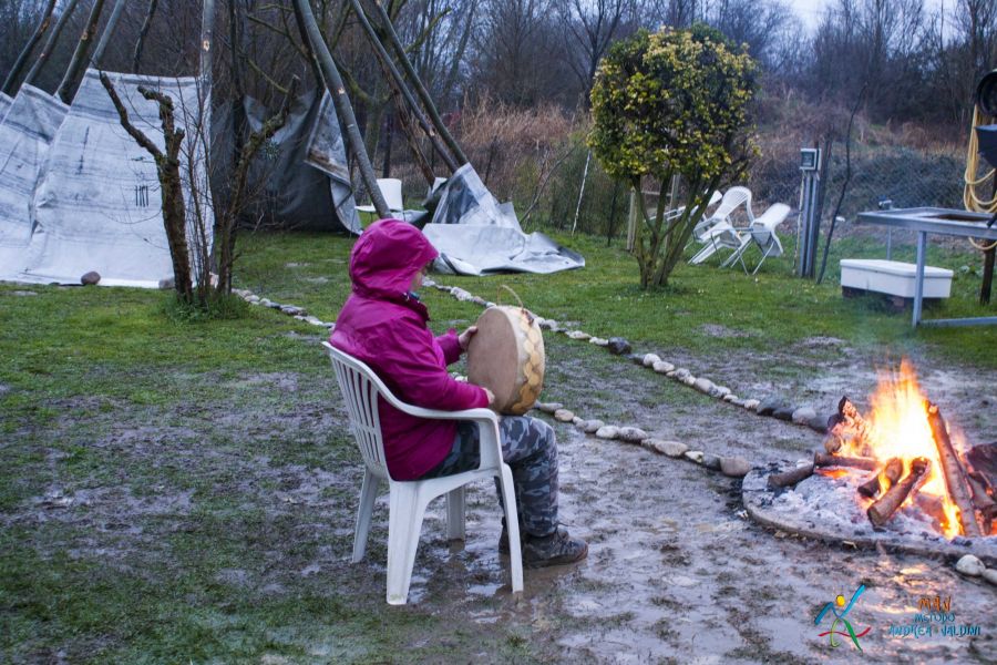 Costruzione Teepee  2 